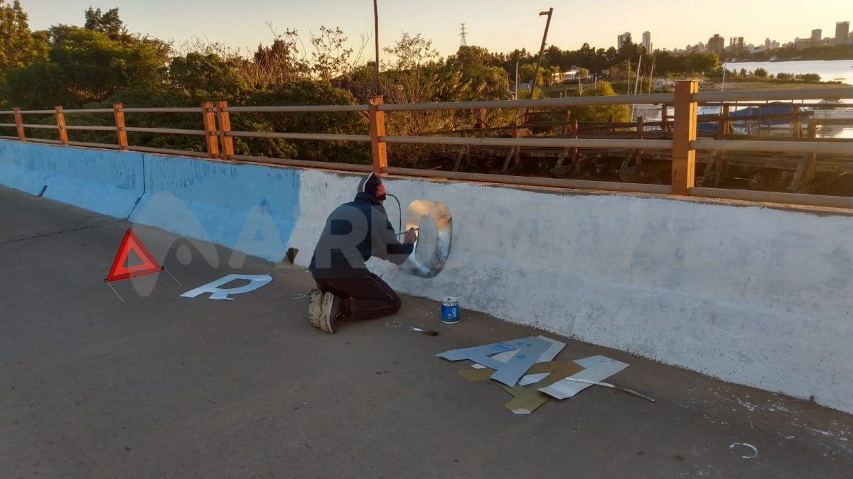 La convocatoria fue difundida a través de las redes sociales. Esto facilitó la posibilidad de contar con los materiales para poder llevar adelante el proyecto.