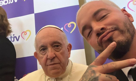 El papa Francisco y J Balvin tuvieron un divertido encuentro El papa Francisco y J Balvin tuvieron un divertido encuentro