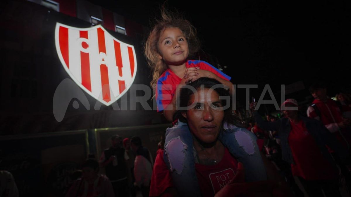 Unión celebra sus 118 años de vida con una gran fiesta en la sede del club