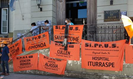 Según informaron desde la entidad gremial, tras consultas a las bases, más del 75% de los profesionales se volcó como modalidad para la jornada provincial de lucha, por un paro de 24 horas el 3 de marzo. Según informaron desde la entidad gremial, tras consultas a las bases, más del 75% de los profesionales se volcó como modalidad para la jornada provincial de lucha, por un paro de 24 horas el 3 de marzo.