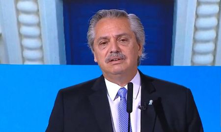 Alberto Fernández se mostró cauto ante la posibilidad de la vuelta del fútbol. Alberto Fernández se mostró cauto ante la posibilidad de la vuelta del fútbol.