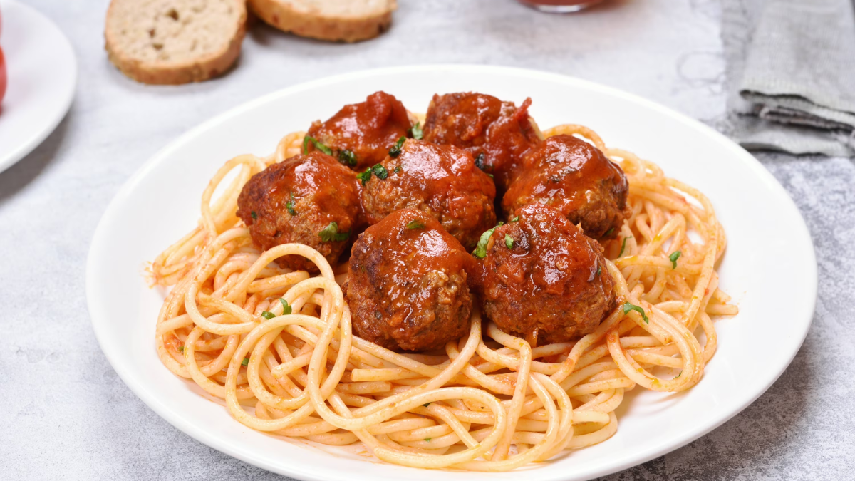 La receta económica y rápida para hacer albóndigas con $1500