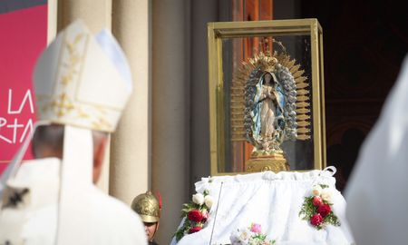 La ciudad de Santa Fe vivió un fin de semana cargado de emoción y espiritualidad con motivo del 126° aniversario de la Virgen de Guadalupe. La ciudad de Santa Fe vivió un fin de semana cargado de emoción y espiritualidad con motivo del 126° aniversario de la Virgen de Guadalupe.