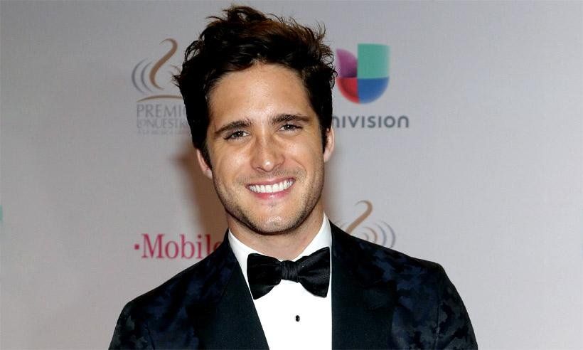 Diego Boneta estaría de novio con una sensual influencer