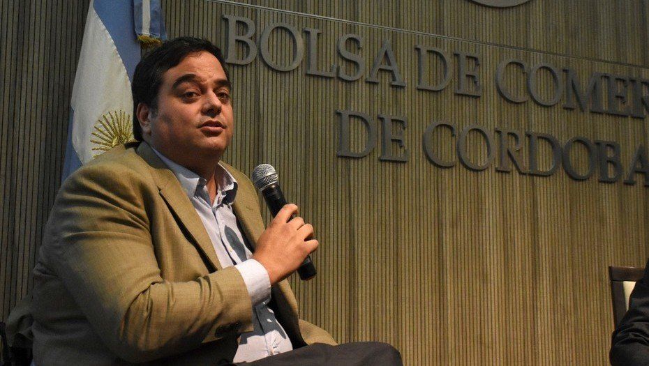 El Gobierno insiste con paritarias de 15%, pero ya admite que habrá que compensar en las revisiones