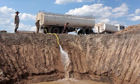 La sequía extendida provocó gravísimos daños en gran parte del territorio santafesino y en el resto de la Argentina. La sequía extendida provocó gravísimos daños en gran parte del territorio santafesino y en el resto de la Argentina.