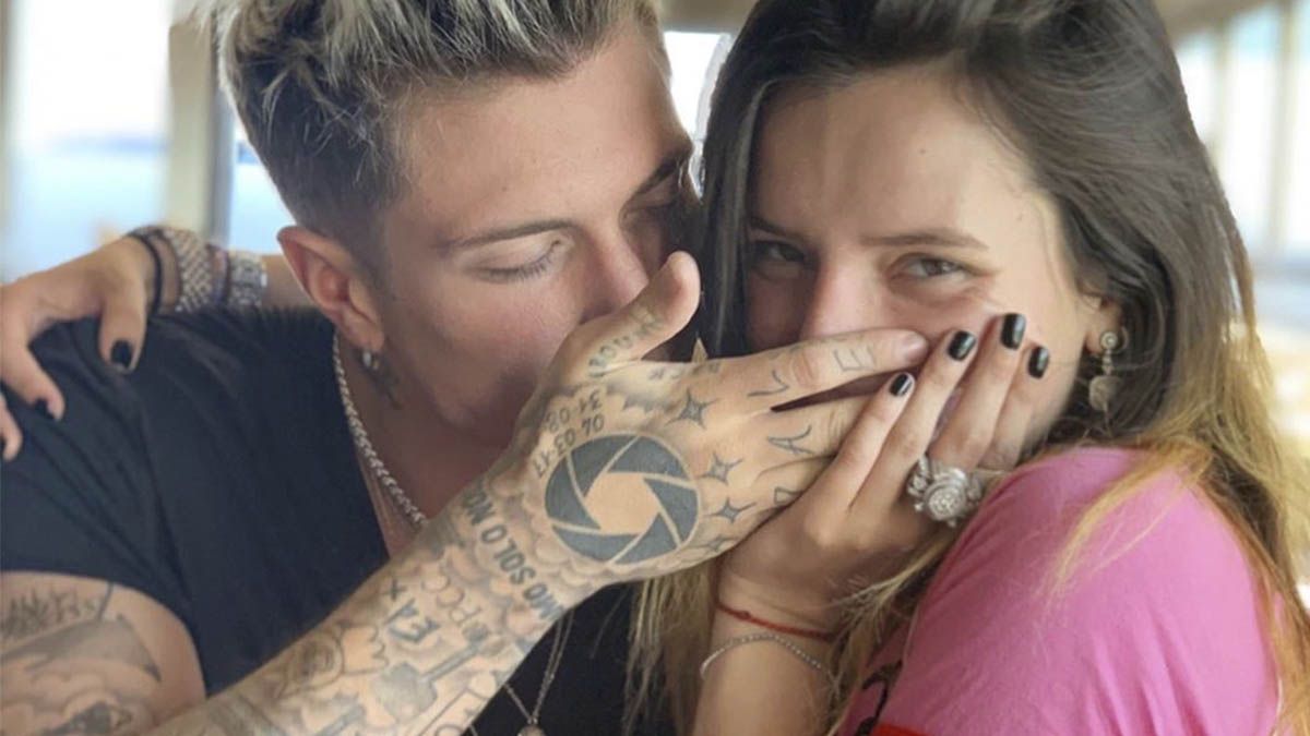 Bella Thorne mostr&oacute; a su novio y estallaron las redes por su parecido con El Polaco
