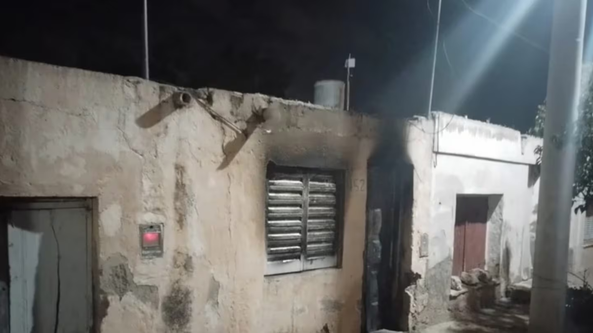 Un incendio dejó a una nena de 7 años y su madre con graves quemaduras y en estado crítico.