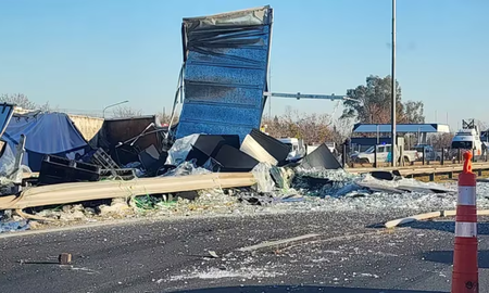 Un accidente de tránsito en la Ruta Nacional 9 causó la muerte de un conductor. Un accidente de tránsito en la Ruta Nacional 9 causó la muerte de un conductor.