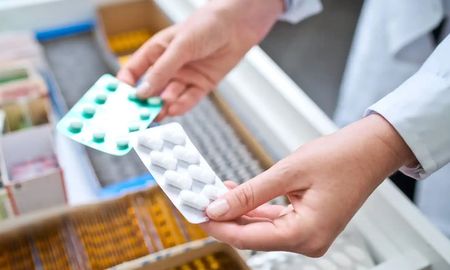 La provincia sostiene los medicamentos oncológicos y salud reproductiva tras recortes nacionales que impactan en pacientes y hospitales. La provincia sostiene los medicamentos oncológicos y salud reproductiva tras recortes nacionales que impactan en pacientes y hospitales.