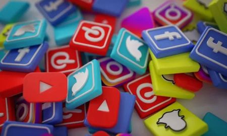 Un jurado de EE.UU. declaró a Meta y YouTube responsables por adicción en redes sociales en un caso histórico que podría cambiar la industria. Un jurado de EE.UU. declaró a Meta y YouTube responsables por adicción en redes sociales en un caso histórico que podría cambiar la industria.