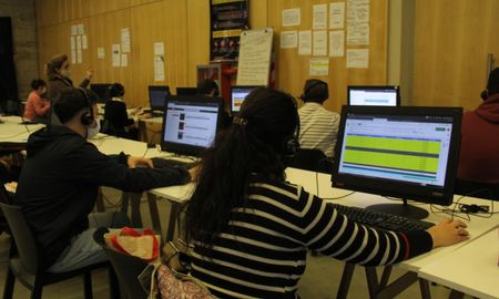 Los beneficiarios de la obra social que ante síntomas de la enfermedad deben mantenerse aislados y contactarse al 0800 555 6549, opción 2. Los beneficiarios de la obra social que ante síntomas de la enfermedad deben mantenerse aislados y contactarse al 0800 555 6549, opción 2.