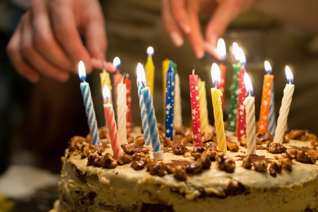 &iquest;Por qu&eacute; soplamos las velitas en los cumplea&ntilde;os?