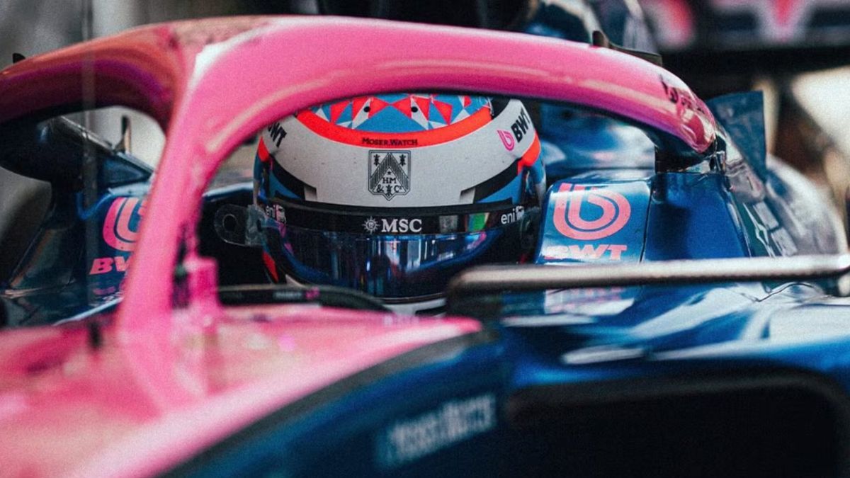 La escudería francesa compartió una serie de imágenes del piloto argentino luego de su participación en la primera jornada en el circuito de Sakhir.