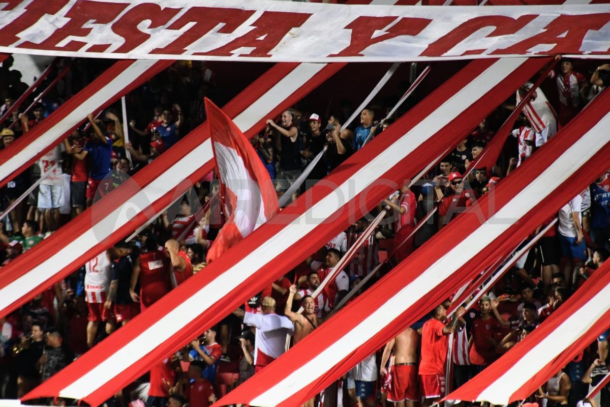 Los hinchas de Unión mostraron su descontento con la dirigencia.