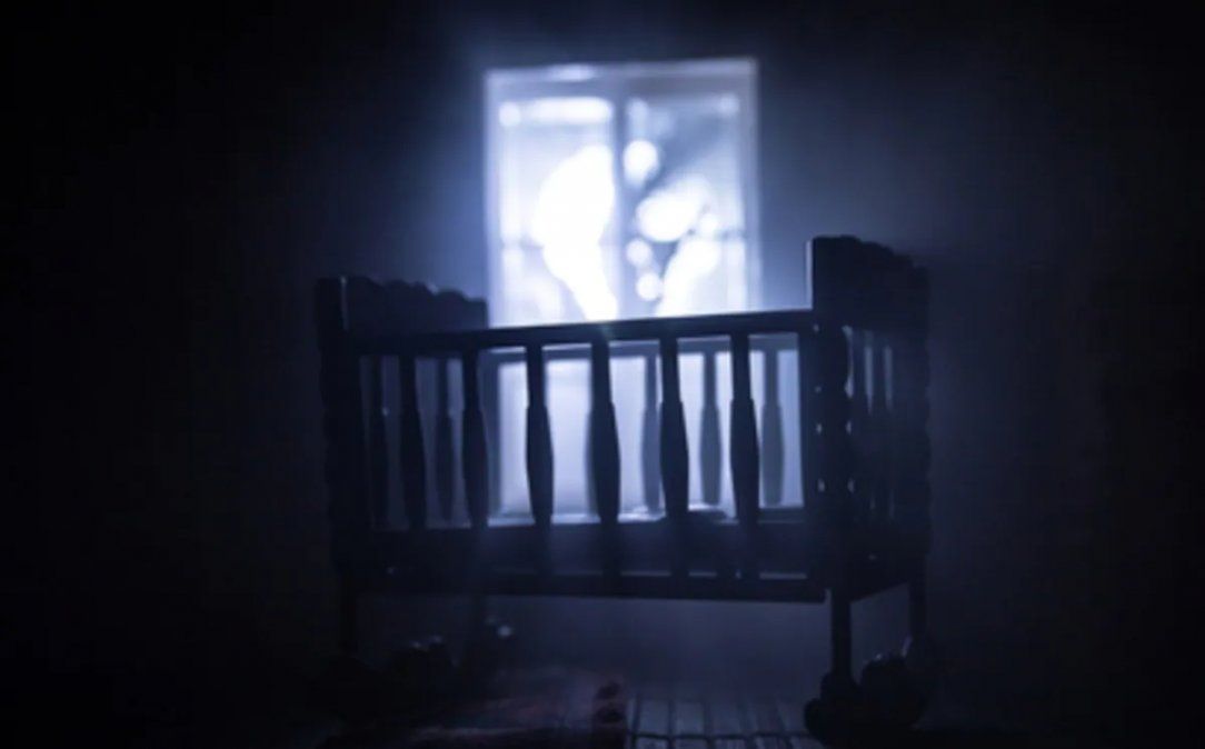 Video: escuchó ruidos en el placard