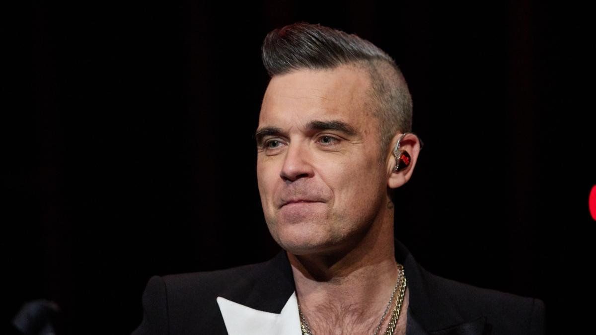 Robbie Williams vendió su mansión a mitad de precio porque está embrujada