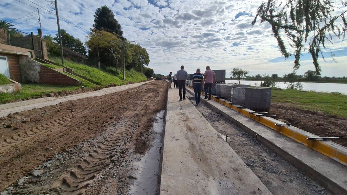 Provincia transforma la costanera de Coronda con nuevas obras de infraestructura urbana. Provincia transforma la costanera de Coronda con nuevas obras de infraestructura urbana.