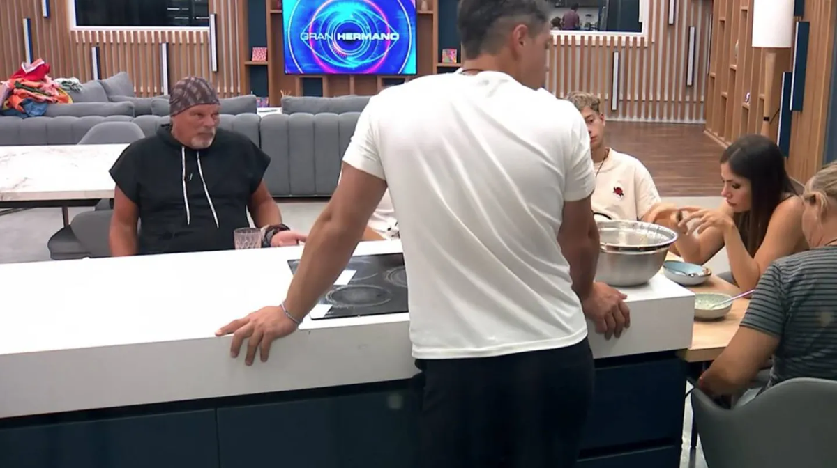 Gran Hermano: un participante se limpió la cola con una toallita y la dejó tirada