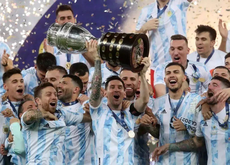 Messi logró su primer título con la Selección Argentina.