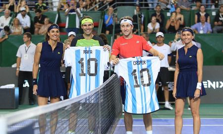Unas 15 mil personas presenciaron el partido en Buenos Aires. Unas 15 mil personas presenciaron el partido en Buenos Aires.
