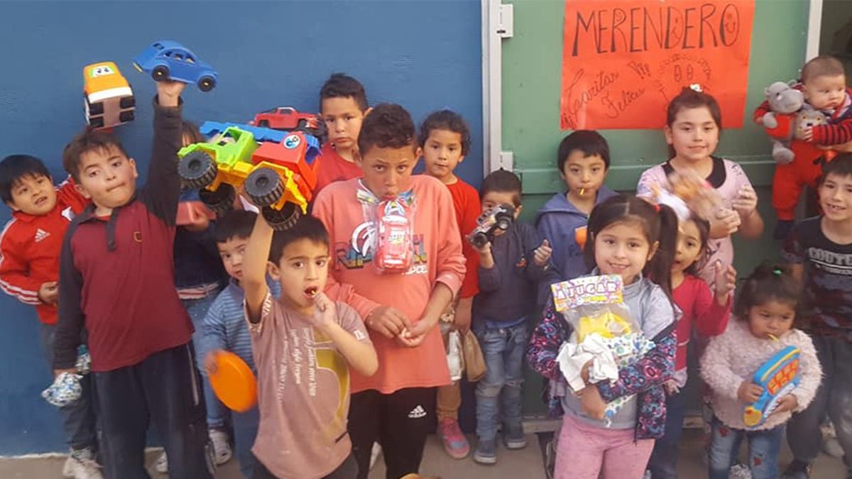 El merendero Caritas Felices colecta juguetes para los chicos que asisten a la Copa de Leche
