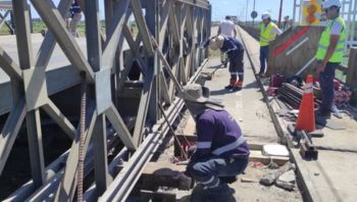 El próximo lunes 25 de noviembre, en horario a determinar, se habilitará normalmente la circulación por el Puente Carretero. El próximo lunes 25 de noviembre, en horario a determinar, se habilitará normalmente la circulación por el Puente Carretero.