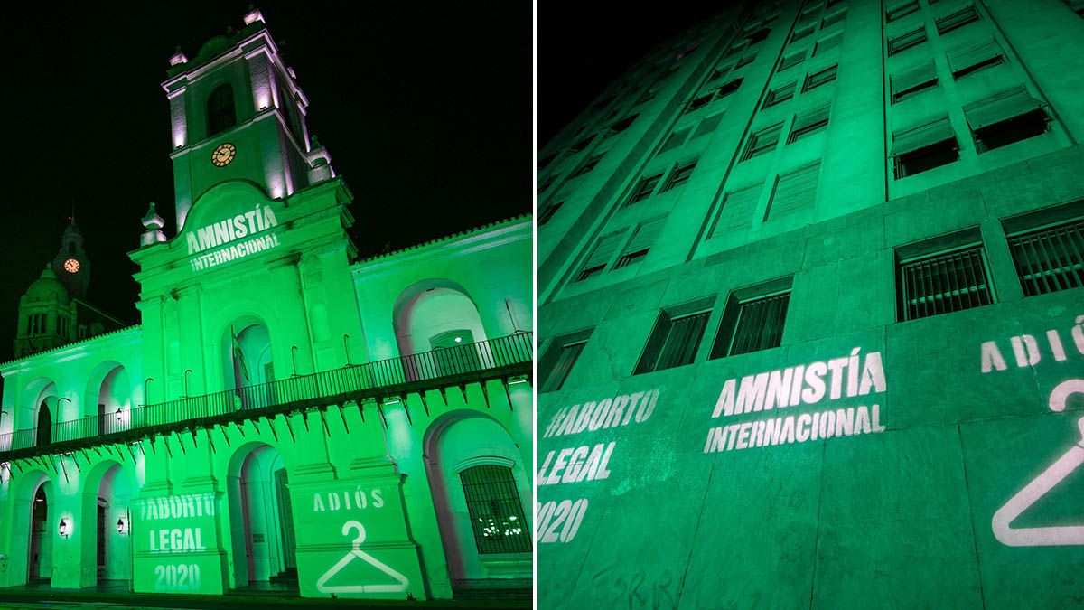 Amnistía Internacional alumbró el Cabildo y el Ministerio de Salud con el color verde de la campaña nacional por el aborto legal.