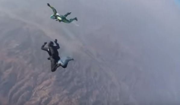 Video: Saltó desde 7 mil metros de altura ¡sin paracaídas!