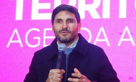 Pullaro advirtió: “Vamos a debatir temas de la gente y nadie nos ha planteado el debate de la reforma constitucional”. Pullaro advirtió: “Vamos a debatir temas de la gente y nadie nos ha planteado el debate de la reforma constitucional”.