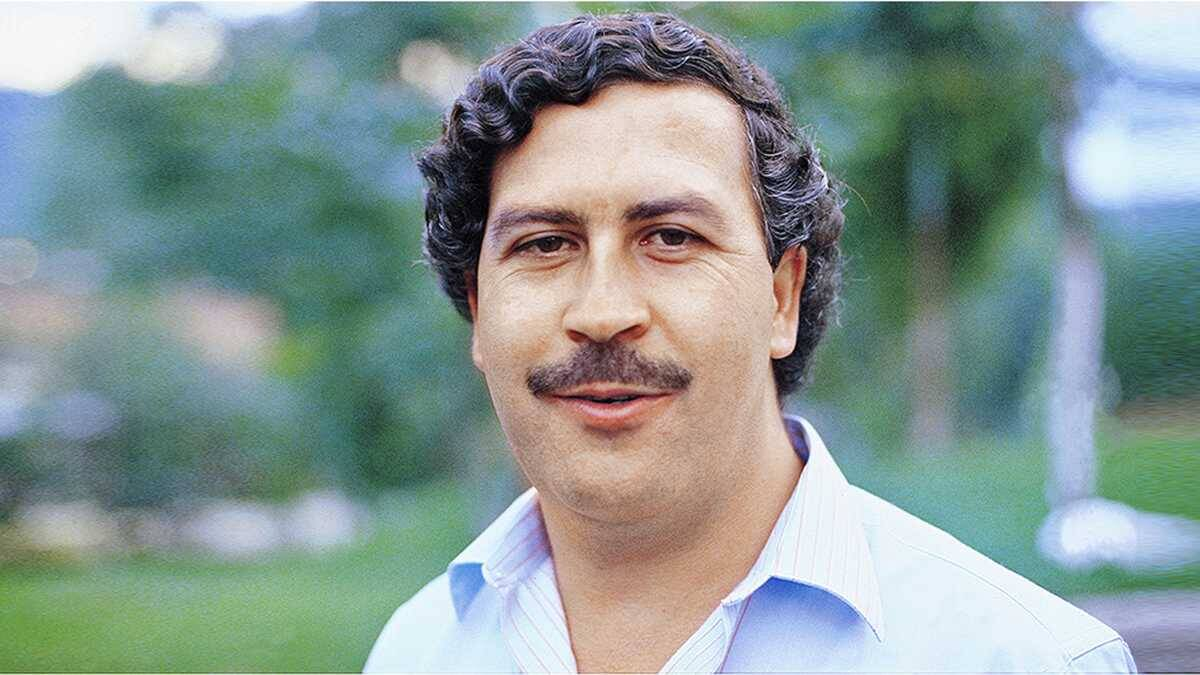 En 1949 nace en Colombia Pablo Emilio Escobar Gabiria, líder del Cártel de Medellín