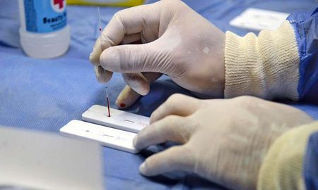 Se detectaron en Santa Fe variantes de las cepas de Manaos y Reino Unido, informó el Ministerio de Salud. Corresponden a pacientes de Rafaela y la ciudad de Santa Fe. Se detectaron en Santa Fe variantes de las cepas de Manaos y Reino Unido, informó el Ministerio de Salud. Corresponden a pacientes de Rafaela y la ciudad de Santa Fe.
