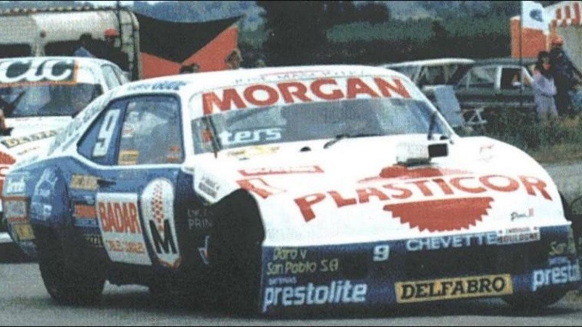 Esta es la última Chevy con la que Mouras corrió, y con la que sufrió el accidente en la Vuelta de Lobos, la 15ª y penúltima fecha de 1992 del TC.