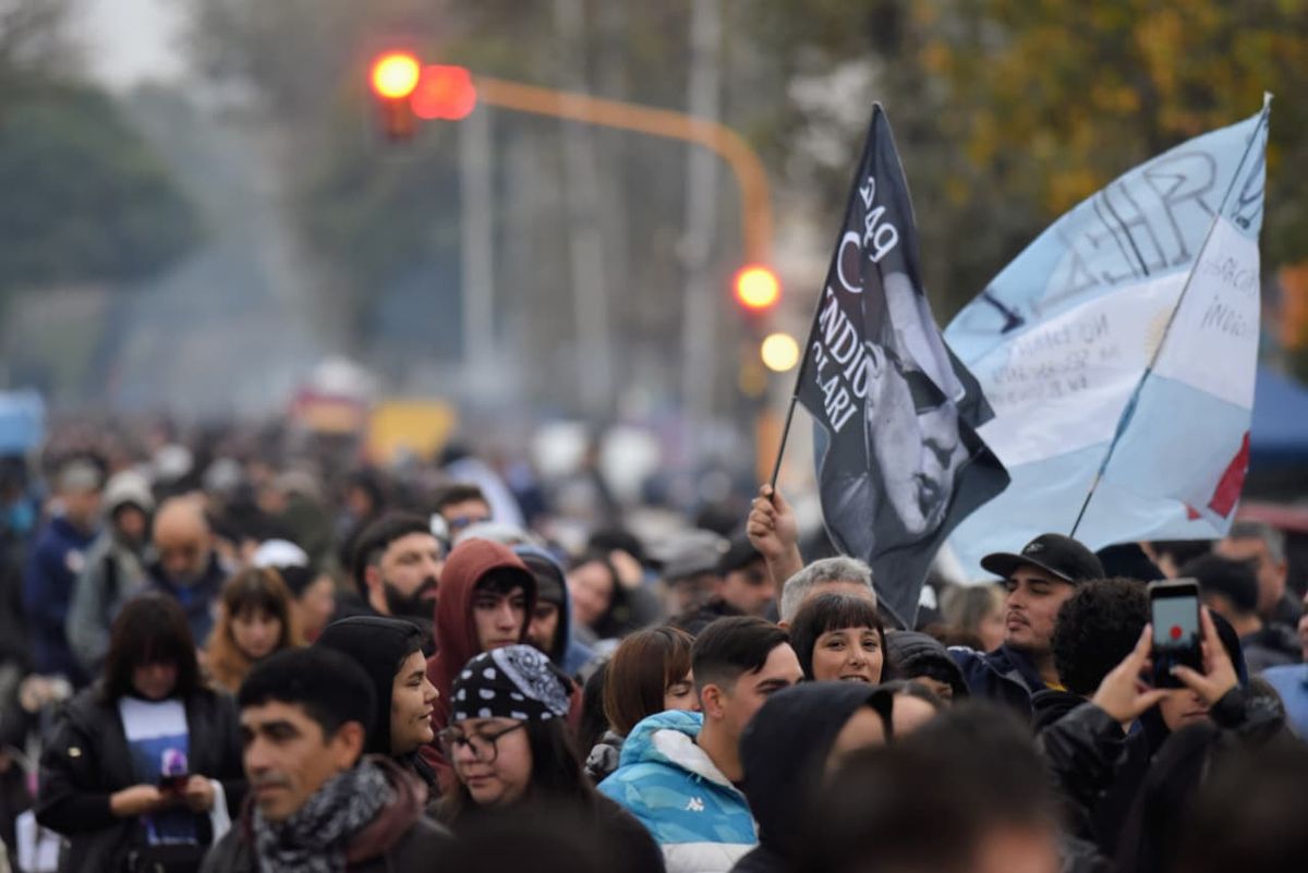 La despedida pública al Indio Solari se realiza en el predio José María Gatica de Villa Domínico.