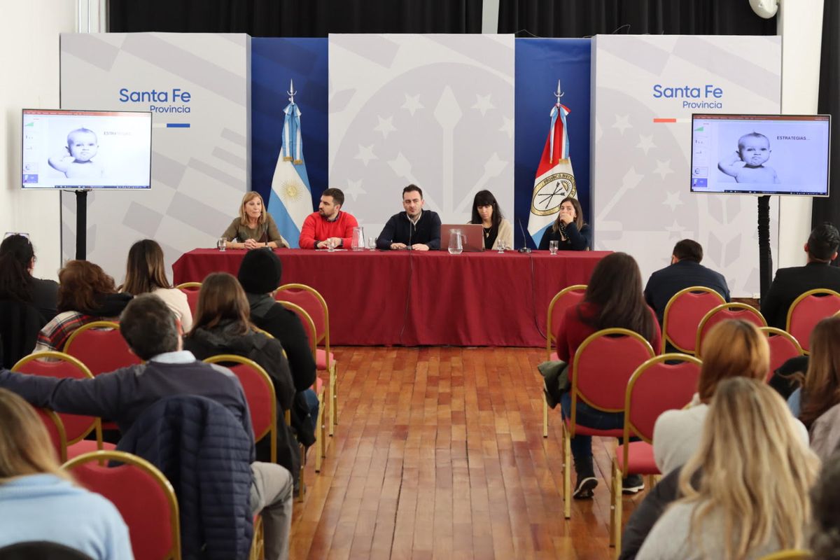 Se realizan diversas jornadas de trabajo para incrementar la inmunización obligatoria y gratuita en todas las edades.