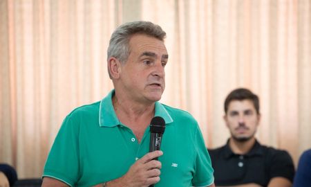 El jefe de Gabinete, Agustín Rossi, quien anunciará el próximo lunes su postulación como precandidato presidencial por el Frente de Todos (FdT). El jefe de Gabinete, Agustín Rossi, quien anunciará el próximo lunes su postulación como precandidato presidencial por el Frente de Todos (FdT).