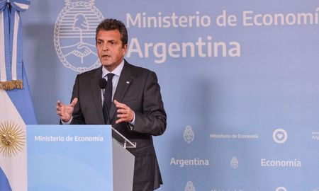 Massa anunció un refuerzo para trabajadores informales. Massa anunció un refuerzo para trabajadores informales.