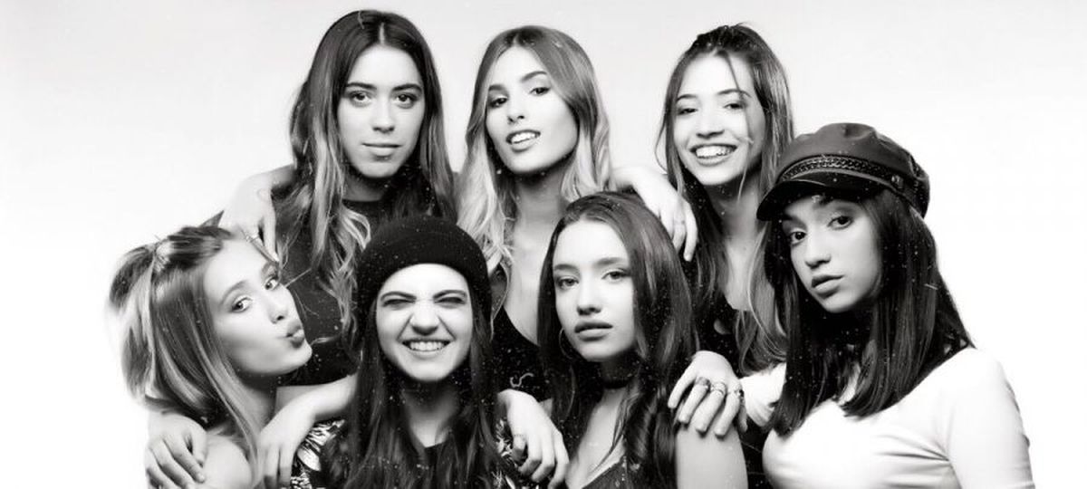 Julieta Poggio también participo en una obra de teatro junto a otras influencers