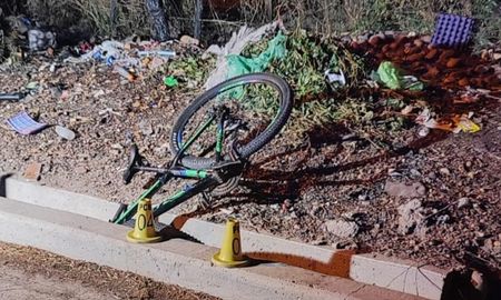 Un hombre murió en horas de la madrugada tras caer en su bicicleta en una acequia. Un hombre murió en horas de la madrugada tras caer en su bicicleta en una acequia.