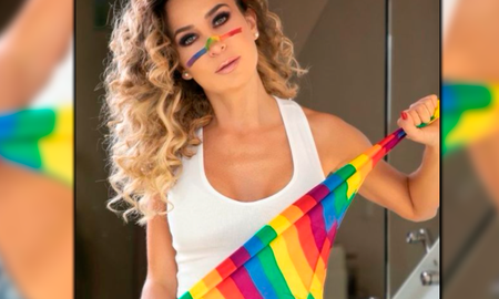En las imágenes se aprecia portando una coqueta camiseta blanca a juego con una espectacular falda de tul y unas impresionantes botas plateadas que estilizaron sus torneadas piernas. En las imágenes se aprecia portando una coqueta camiseta blanca a juego con una espectacular falda de tul y unas impresionantes botas plateadas que estilizaron sus torneadas piernas.