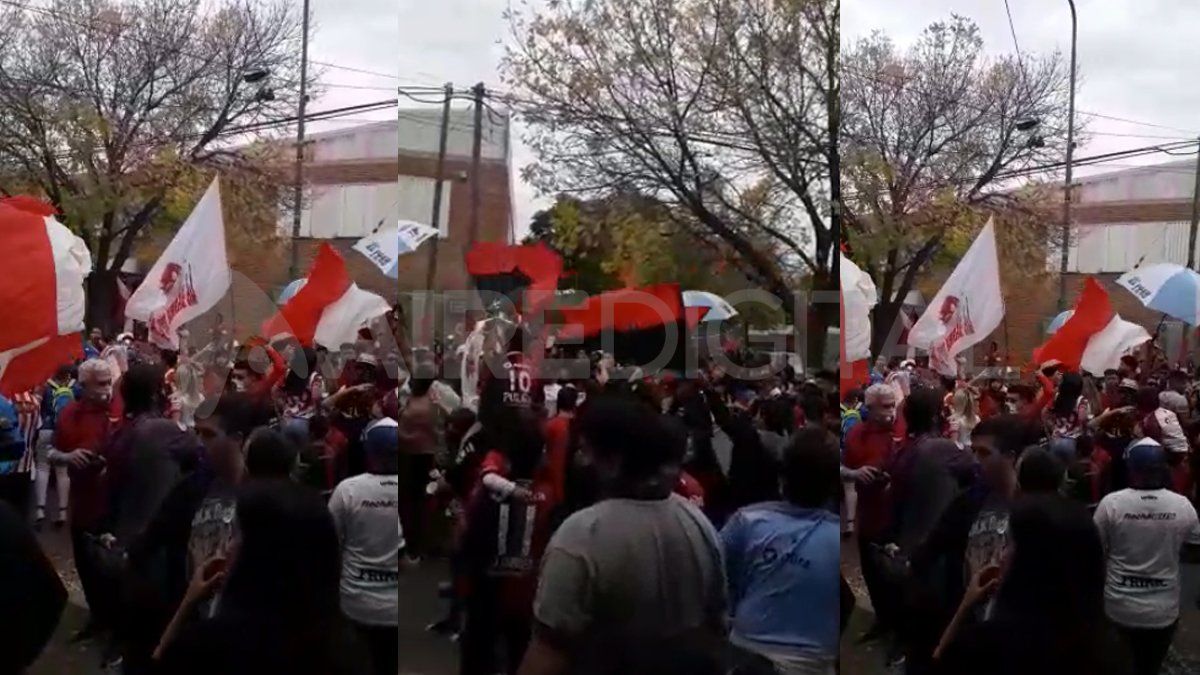 Un joven de 23 años fue herido durante los festejos de la previa del clásico santafesino en el barrio El Pozo.&nbsp;