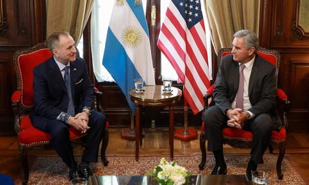 Peter Lamelas entregó las cartas credenciales y ya es el embajador de Estados Unidos en Argentina. Peter Lamelas entregó las cartas credenciales y ya es el embajador de Estados Unidos en Argentina.