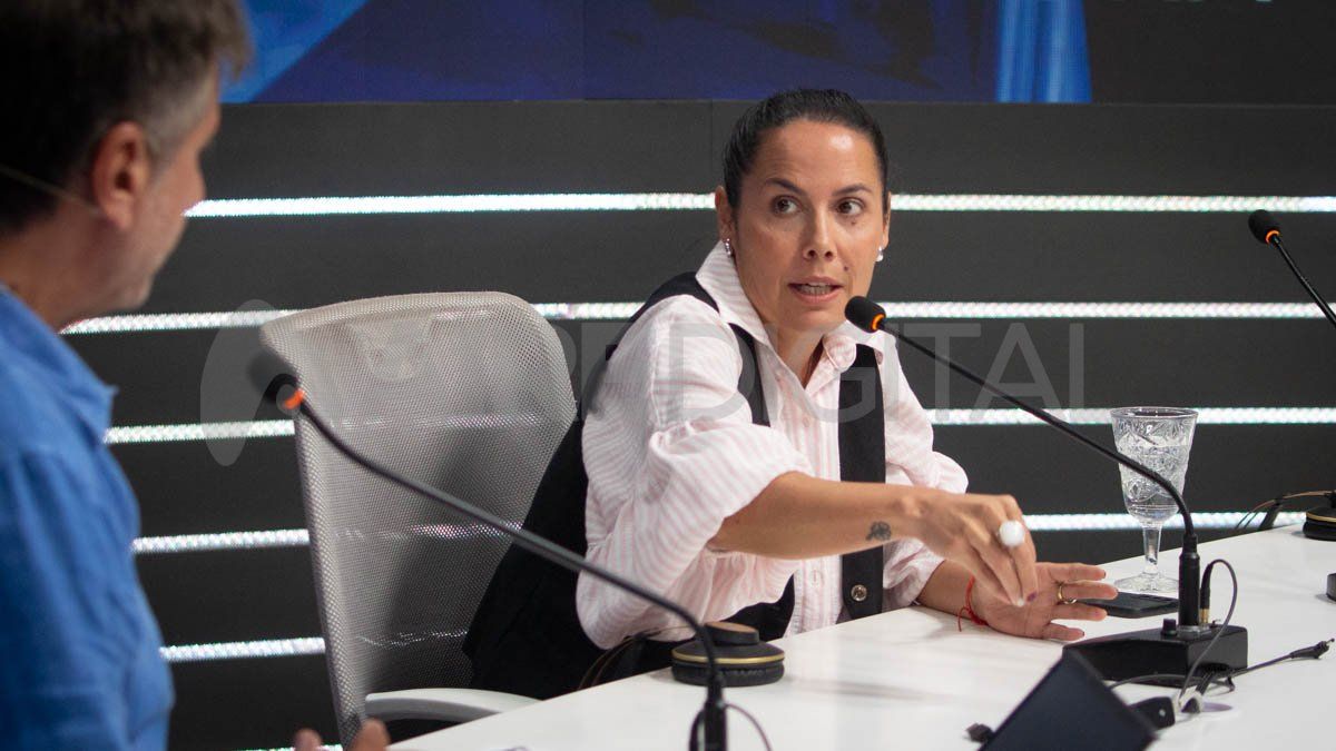 Para Mudallel, lo esencial no está resuelto. “La ciudad está en crisis en lo básico: alumbrado, barrido, limpieza, mantenimiento de calles", enumeró la precandidata. Para Mudallel, lo esencial no está resuelto. “La ciudad está en crisis en lo básico: alumbrado, barrido, limpieza, mantenimiento de calles", enumeró la precandidata.
