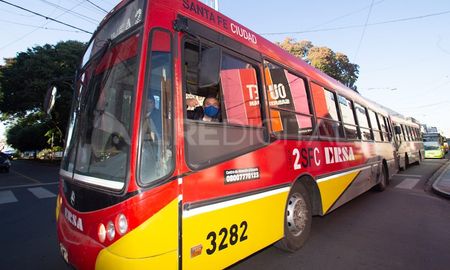 Paritaria de los choferes de colectivo: acordaron un aumento del 27% en tres tramos Paritaria de los choferes de colectivo: acordaron un aumento del 27% en tres tramos