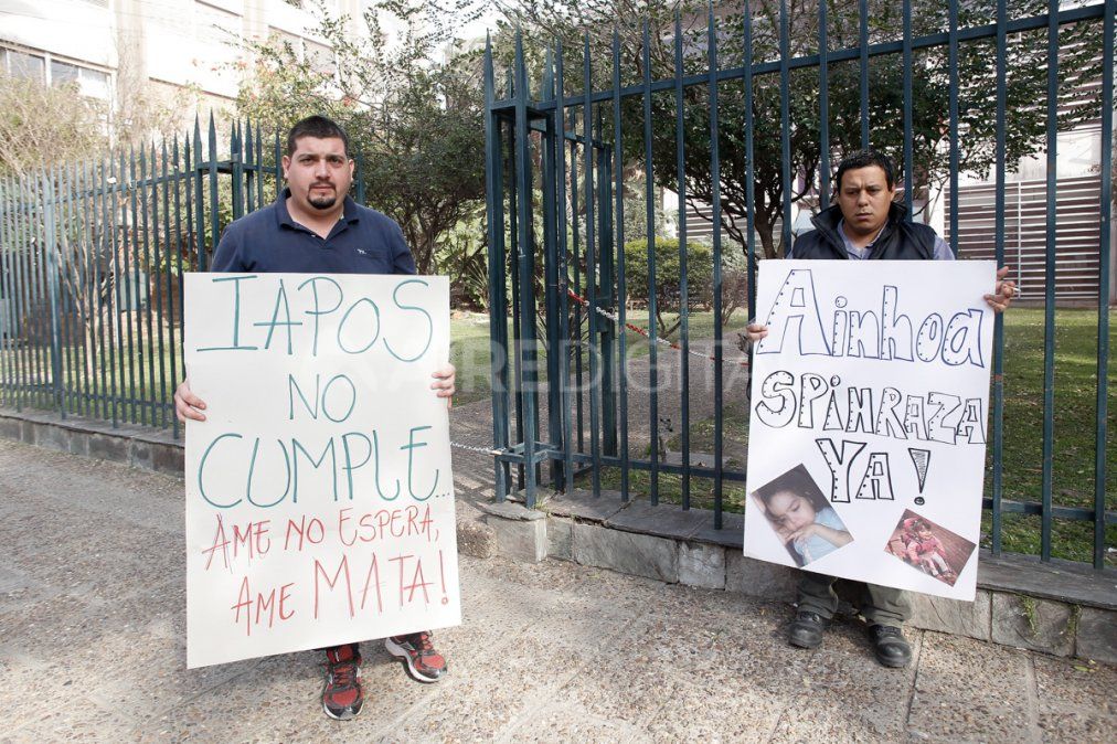La agónica espera de Ainhoa: hace 50 días aguarda la medicación que necesita para seguir viviendo