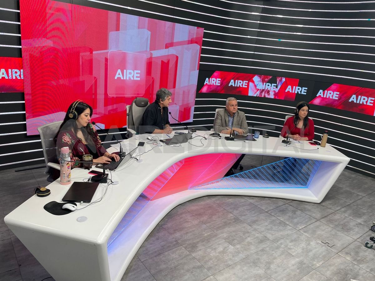El diputado Pablo Farías estuvo este viernes en los estudios de AIRE y dialogó con el programa Ahora Vengo. El diputado Pablo Farías estuvo este viernes en los estudios de AIRE y dialogó con el programa Ahora Vengo.