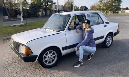 Ahorró para comprarse un Fiat 128 usado, subió las fotos a las redes y la llenaron de cargadas Ahorró para comprarse un Fiat 128 usado, subió las fotos a las redes y la llenaron de cargadas