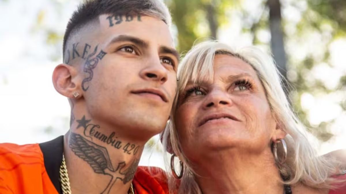 L-Gante junto a su madre, Claudia Valenzuela. L-Gante junto a su madre, Claudia Valenzuela.