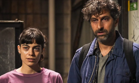La uruguaya está basada en el bestseller homónimo, pero tiene un enfoque diferente. Su directora le dio un giro a la historia, ya que el libro está escrito desde los pensamientos de Pereyra y la película le da una visión más femenina, con la voz en off de la esposa del escritor. La uruguaya está basada en el bestseller homónimo, pero tiene un enfoque diferente. Su directora le dio un giro a la historia, ya que el libro está escrito desde los pensamientos de Pereyra y la película le da una visión más femenina, con la voz en off de la esposa del escritor.
