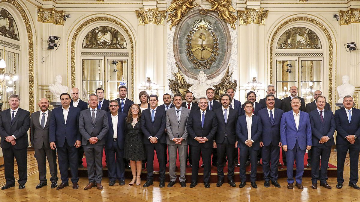 ¿Qué falta en la foto? En toda la historia argentina solo hubo 9 gobernadoras mujeres